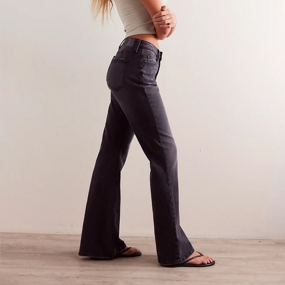 We The Free Curvy Vintage High Rise Flair Witchcraft Size 29 NWT IN PACKAGE